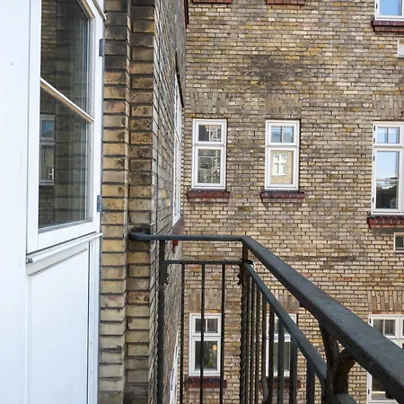 Апартаменты Spacious 3 Bedroom In Peaceful Area