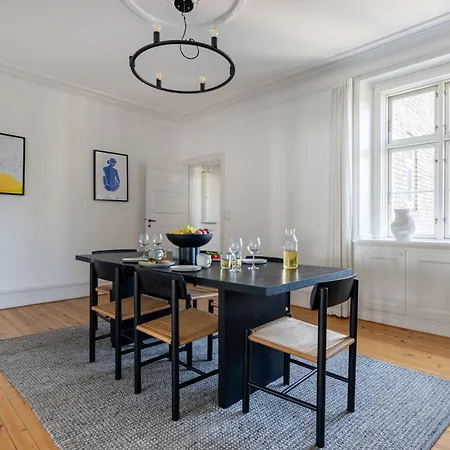 Spacious 3 Bedroom In Peaceful Area Апартаменты