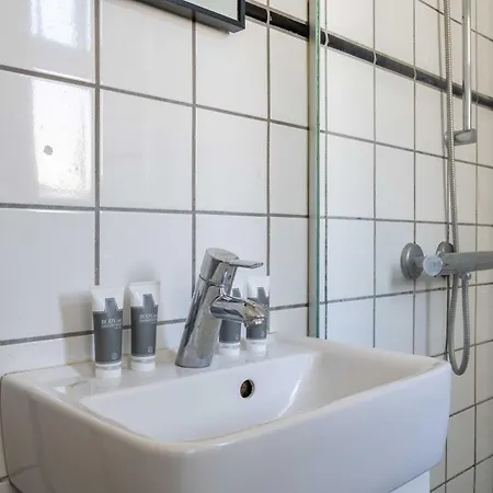 Апартаменты Spacious 3 Bedroom In Peaceful Area Копенгаген