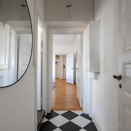 Апартаменты Spacious 3 Bedroom In Peaceful Area Копенгаген