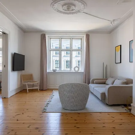 Апартаменты Spacious 3 Bedroom In Peaceful Area