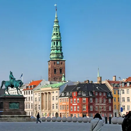 Apartment Spacious 3 Bedroom In Peaceful Area Kopenhagen