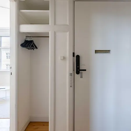Spacious 3 Bedroom In Peaceful Area