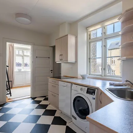 Spacious 3 Bedroom In Peaceful Area