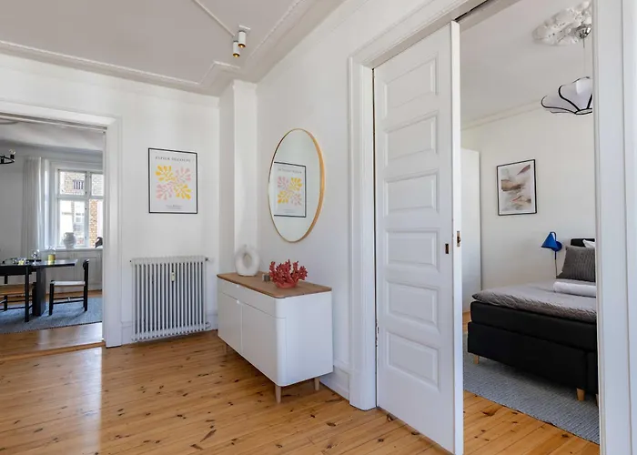 Апартаменты Spacious 3 Bedroom In Peaceful Area