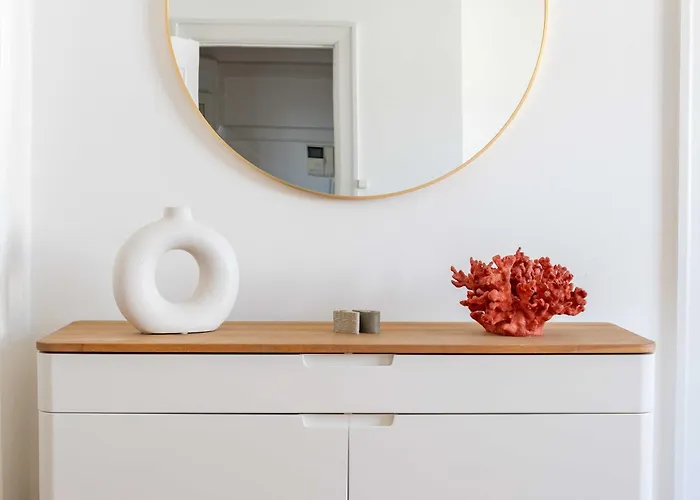 Apartment Spacious 3 Bedroom In Peaceful Area