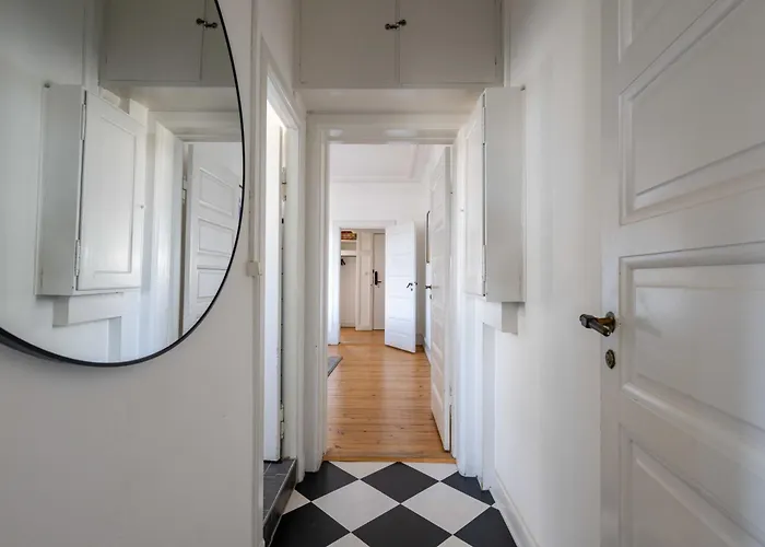 Apartment Spacious 3 Bedroom In Peaceful Area Kopenhagen