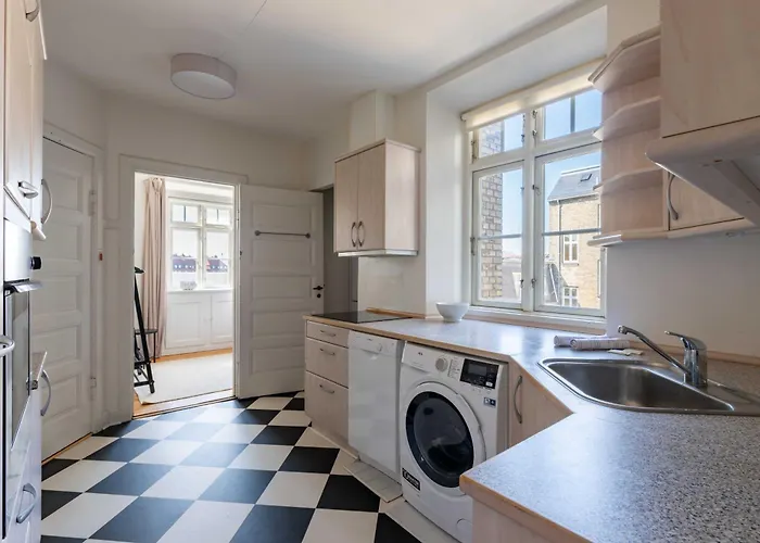 Spacious 3 Bedroom In Peaceful Area