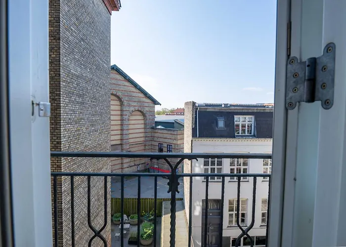 Spacious 3 Bedroom In Peaceful Area شقة