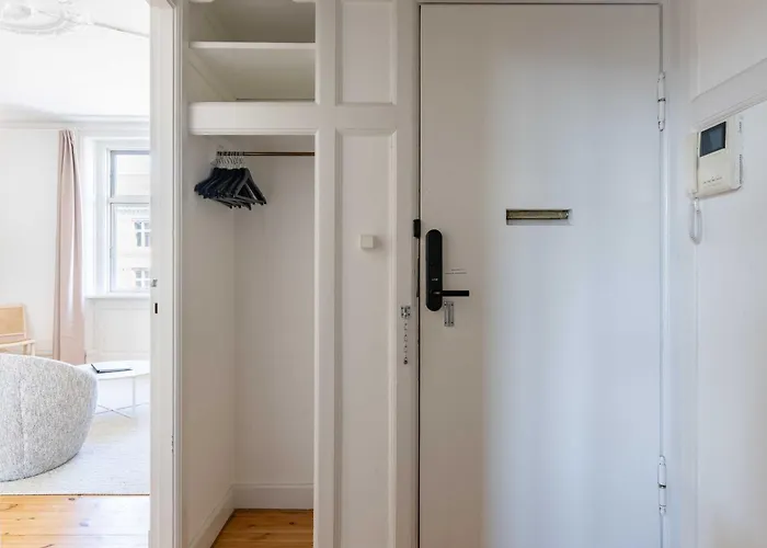 Spacious 3 Bedroom In Peaceful Area